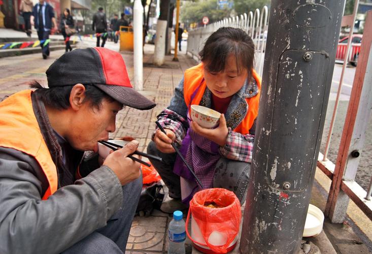 街头的狂欢读后感（街头的娱乐阅读答案）